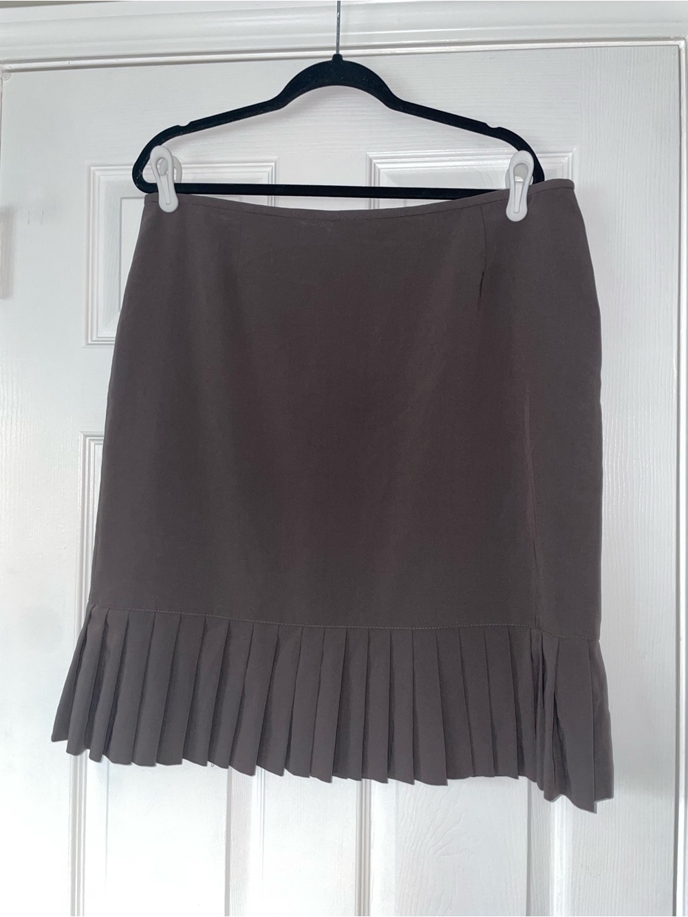 Jones Wear Taupe Pleated-Hem Mini Skirt